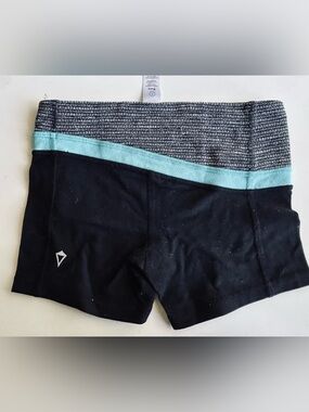 IVIVVA by LULULEMON girls size 7 shorts